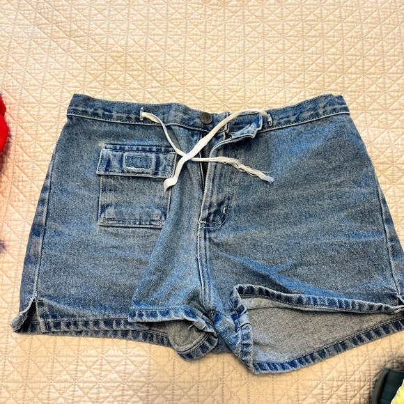 Shorts - Picture 11 of 16